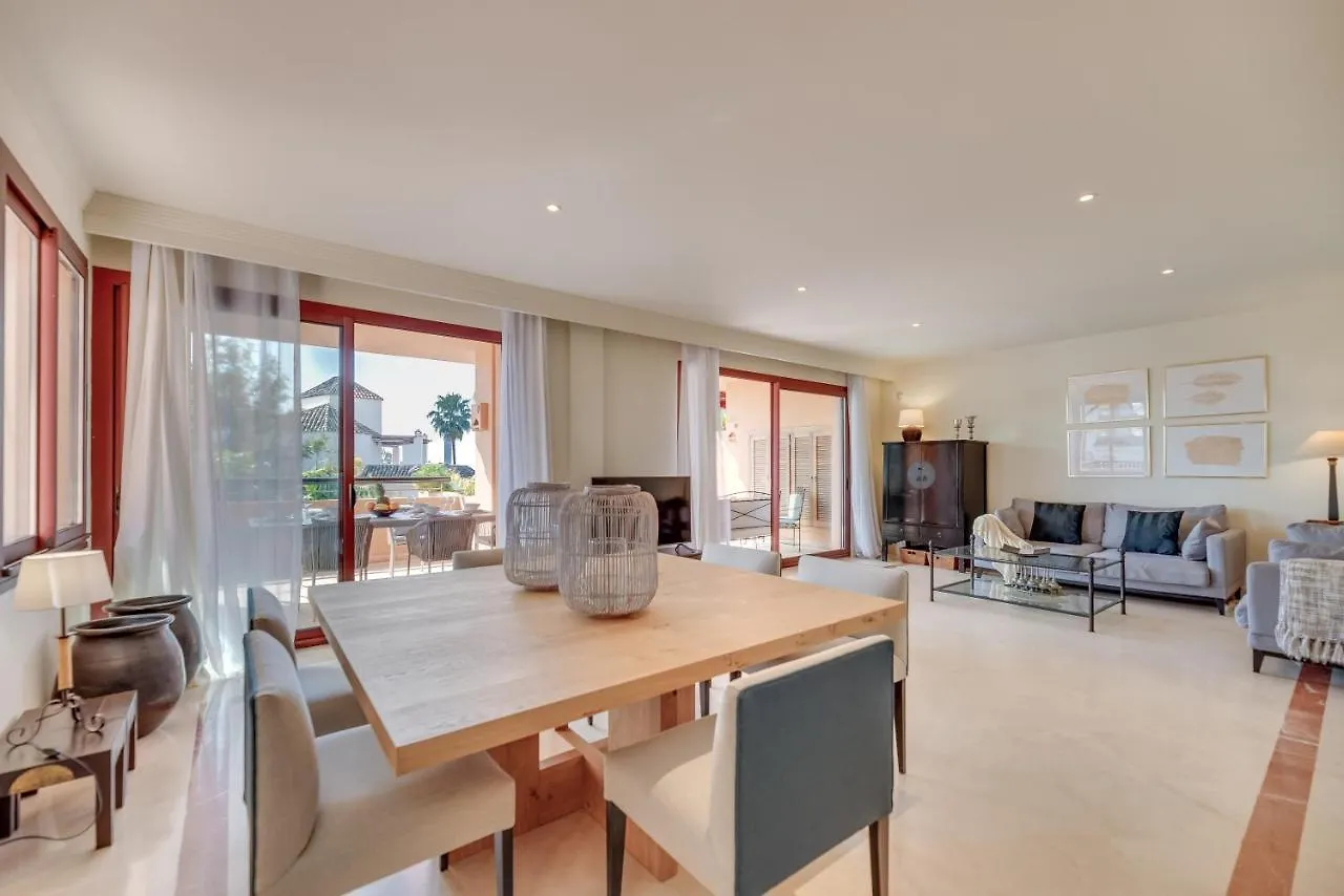 Vacation Marbella: Beachfront Luxury Duplex Penthouse Apartment