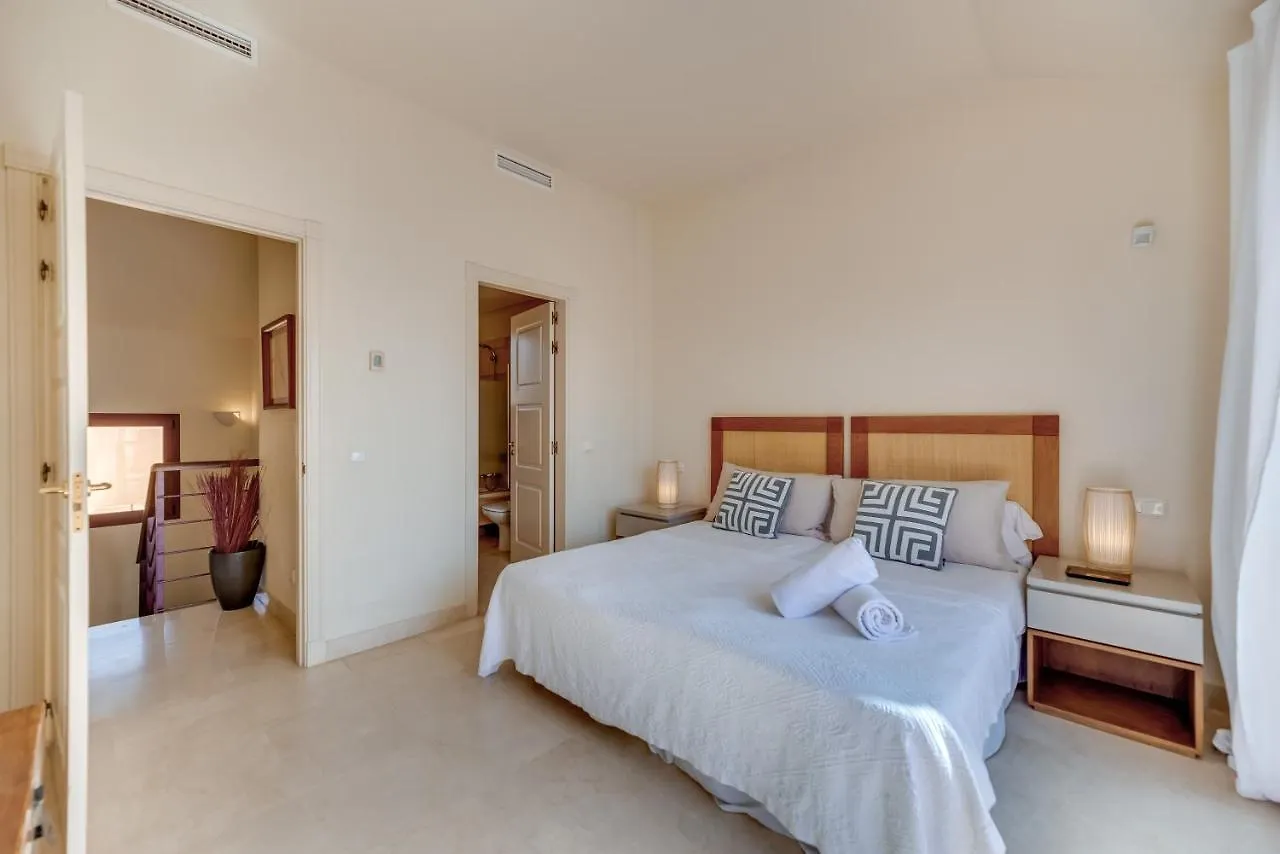 Vacation Marbella I Duplex Con Encanto Bahia, 280M2 Duplex Penthouse, Luxury Complex, A Minute From The Beach, 24-7 Security, Best Beach In Town Spanje